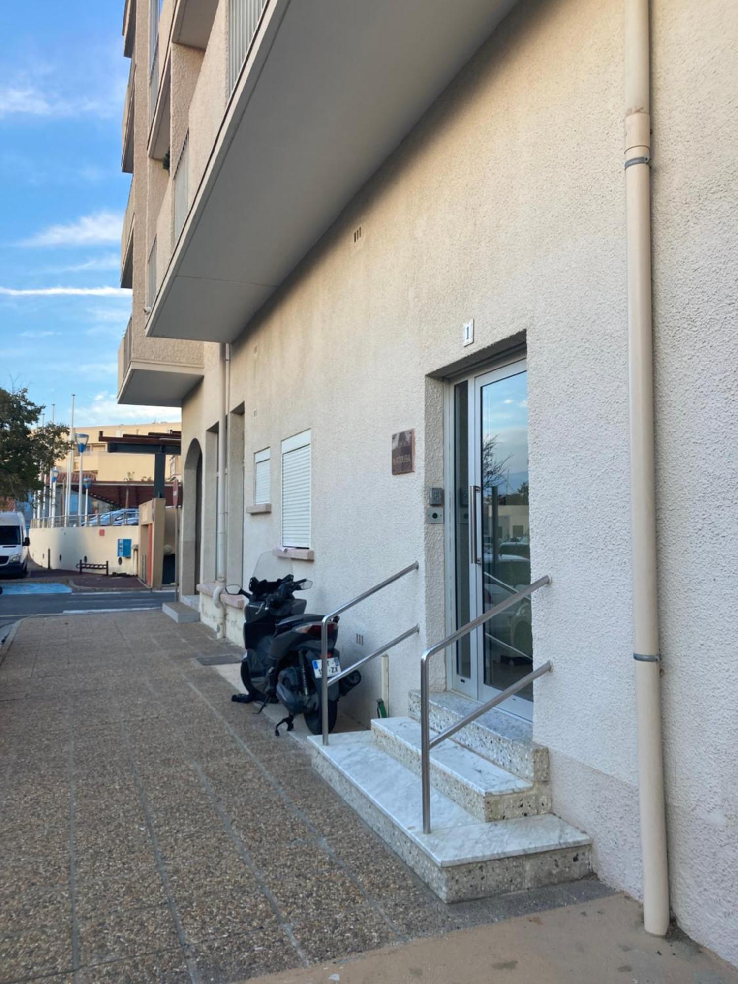 Superbe Studio A Canet En Roussillon Proche De La Plage Exterior photo